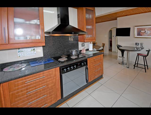 3 BEDROOM HOUSE FOR SALE IN CROSBY